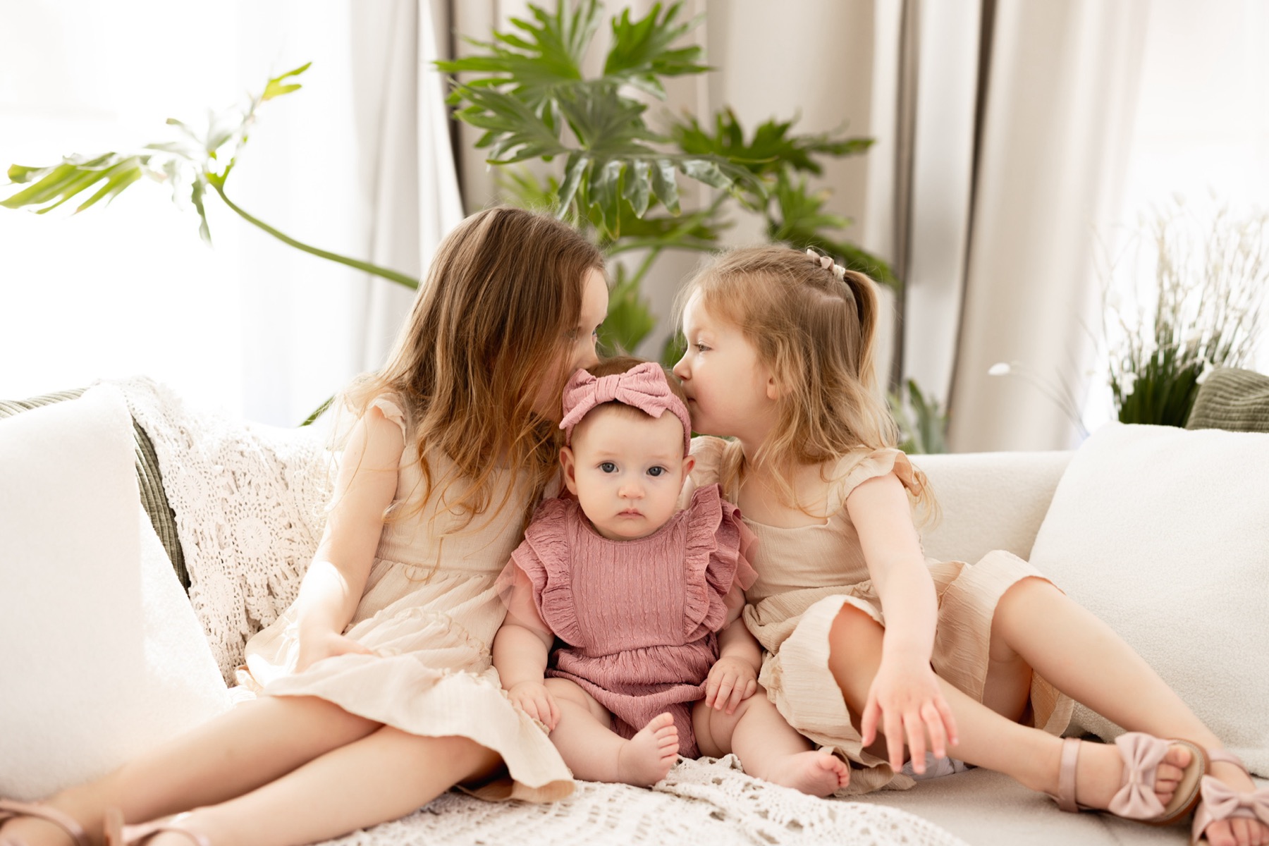 Newborn and sibling photography Appleton WI three sisters with baby